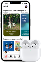 iPhone 17e, parte frontal, app Apple Music con la pantalla de inicio abierta, junto a unos AirPods Pro 4 en un estuche de carga MagSafe abierto