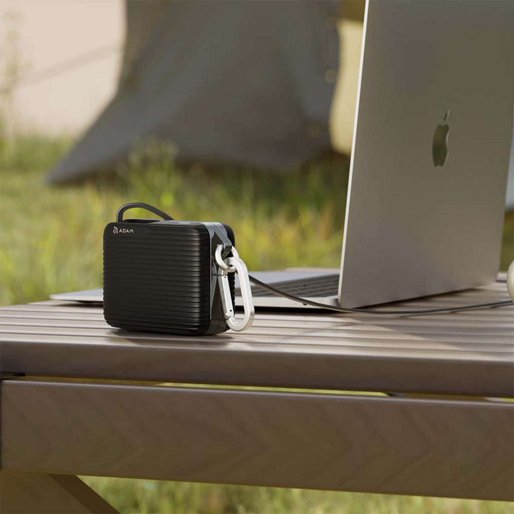 Batería externa de viaje  VIONTA T1 de 10.000 mAh con cable integrado de  Adam Elements - Negro