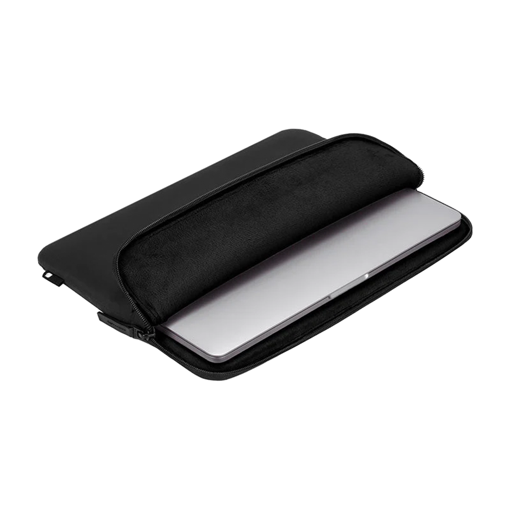 Funda Nylon compacta de Incase para MacBook 16" - Negra