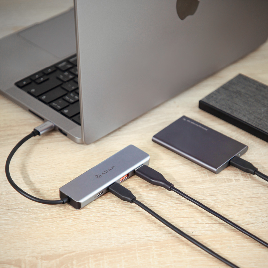 Adaptador 4-en-1 CASA Hub A04 Gen 2 de USB-C a 2 USB/2 USB-C de Adam Elements - Gris