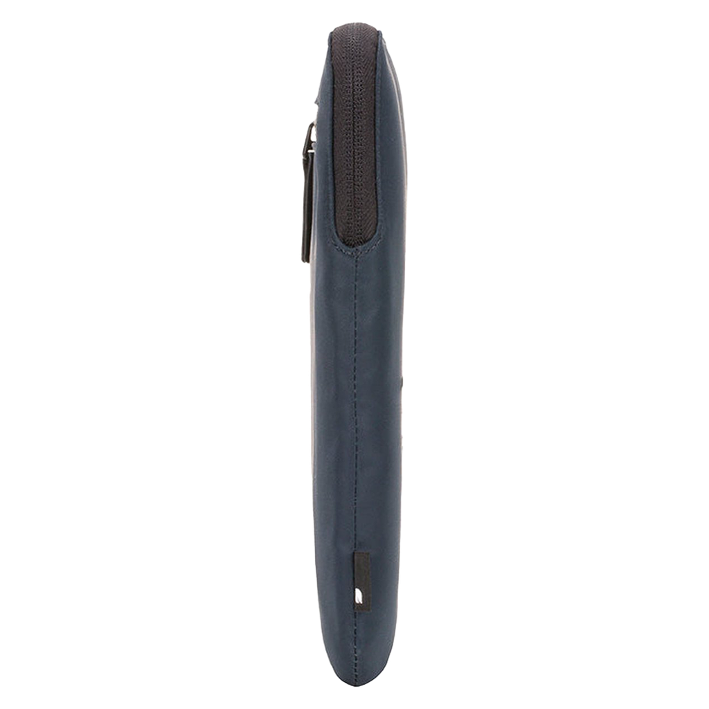Incase Compact Sleeve in Flight Nylon para MacBook Pro 14" - Azul Marino