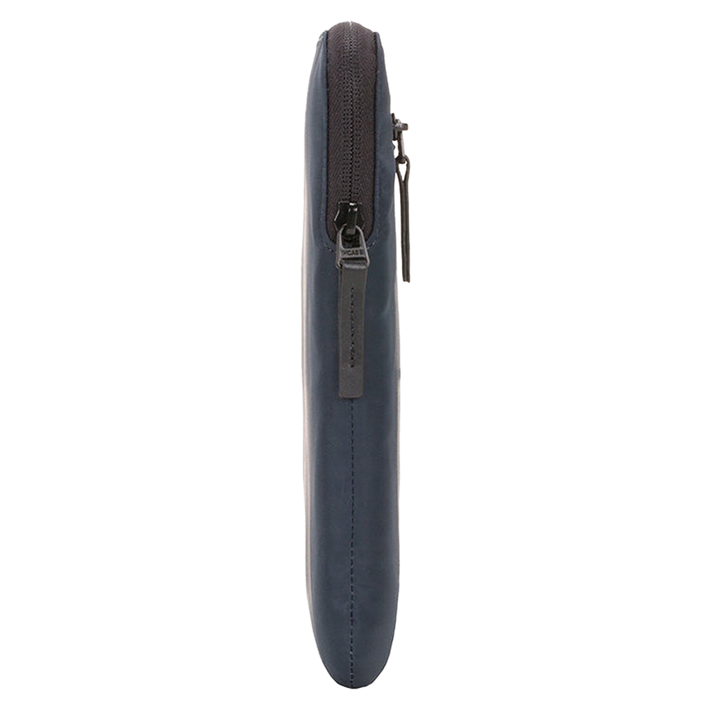 Incase Compact Sleeve in Flight Nylon para MacBook Pro 14" - Azul Marino